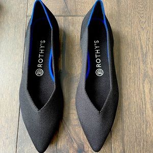 ROTHY’S Black Flat